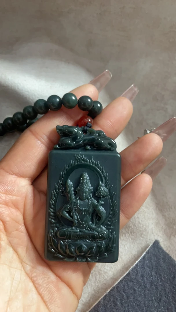 新疆和田玉虚空藏牛虎守护