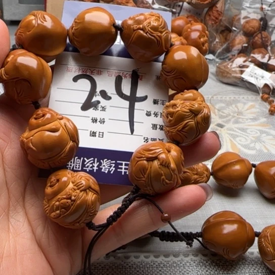 橄榄核手串雕刻d