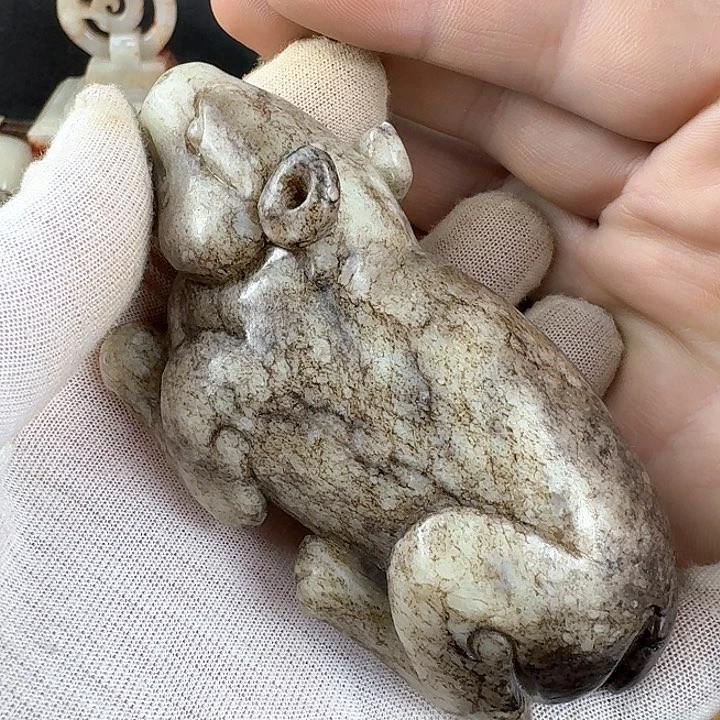 和田玉挂件未镶嵌鹰