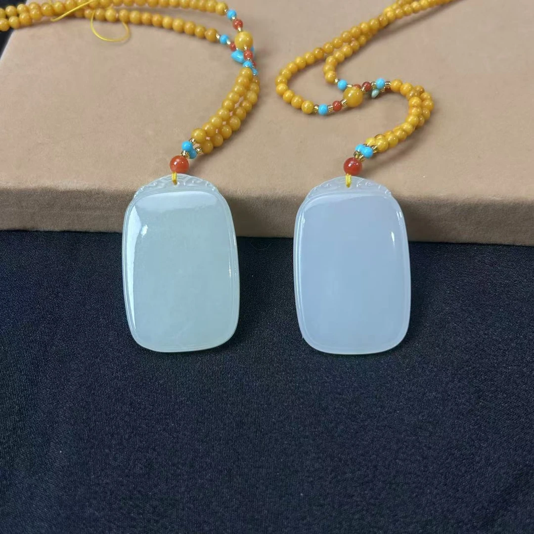 【缺货】和田玉蜜蜡无事牌珠链(多样性发一)50*31*7 V0018