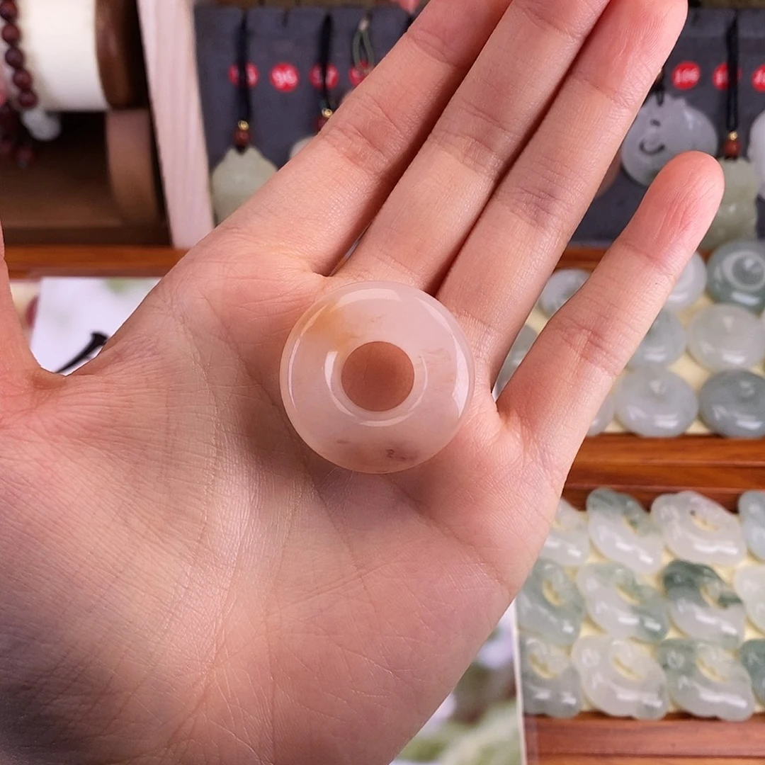 颈饰未镶嵌石英质玉大****兔