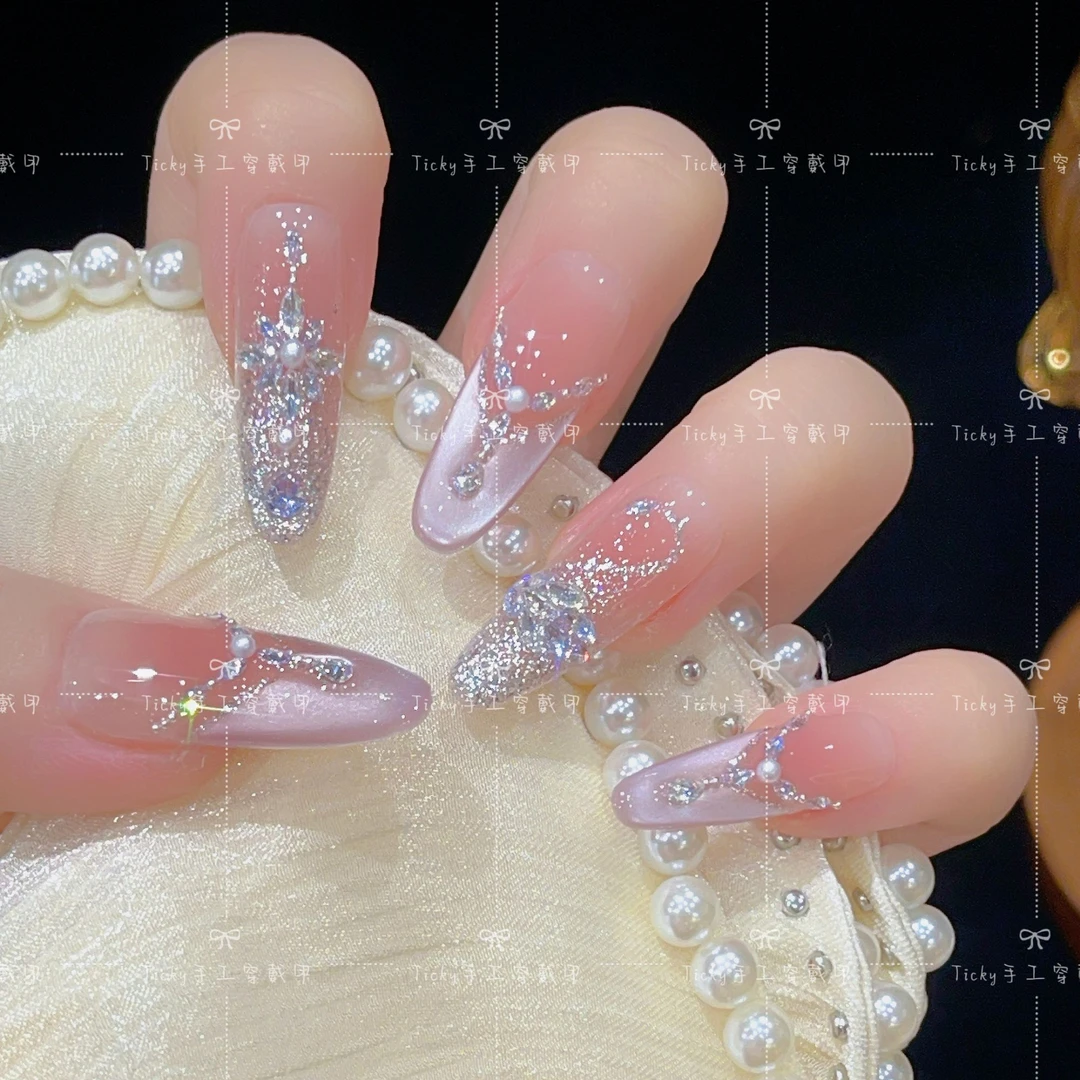 【天鹅梦境】轻奢显白纯手工穿戴甲冰透渐变百搭美甲