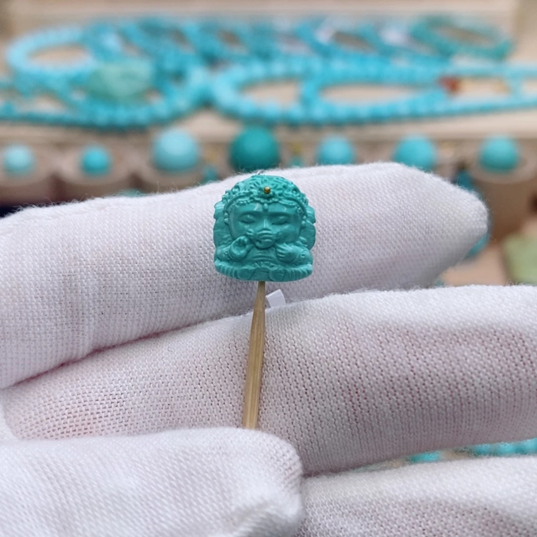 绿松石未镶嵌珠宝奇石