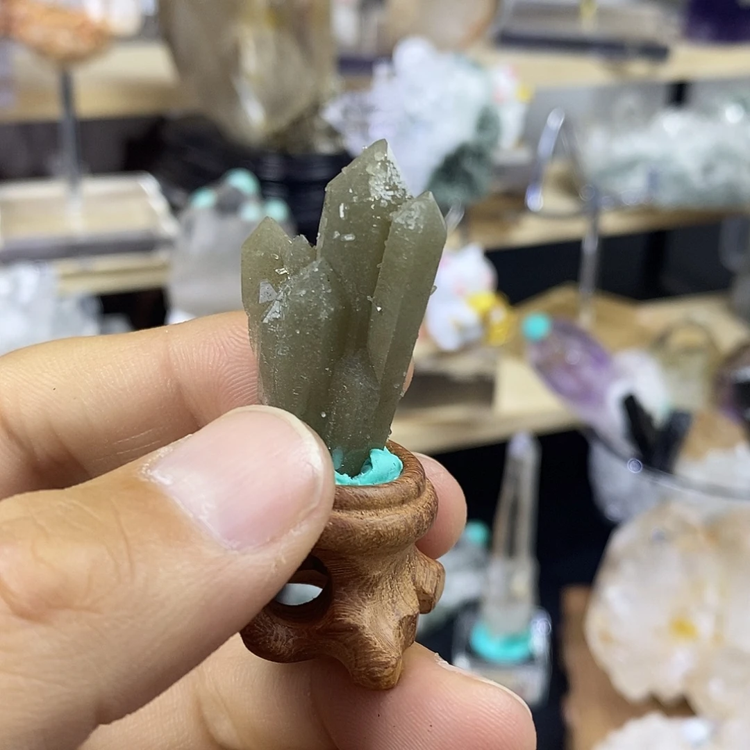 悦****珠宝半成品水晶未镶嵌