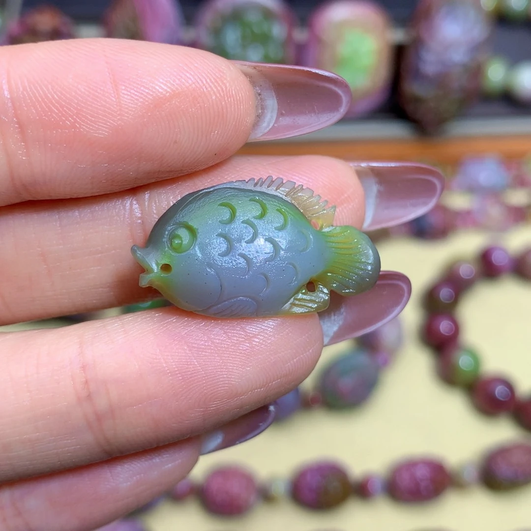 玛瑙挂件未镶嵌盐源