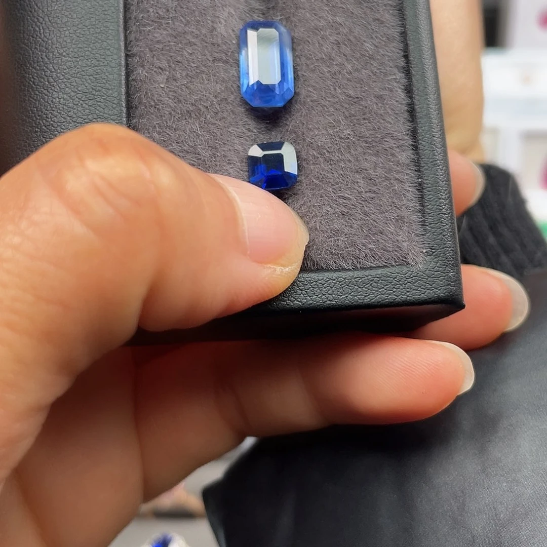蓝宝石裸石未镶嵌1.17ct，4.11ct，无烧蓝宝石