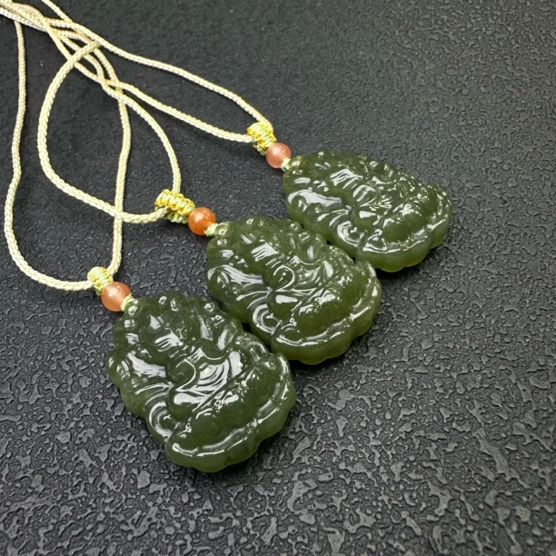 【小宝晶选】天然和田玉九尾狐吊坠 多样性发一件 995XBFS