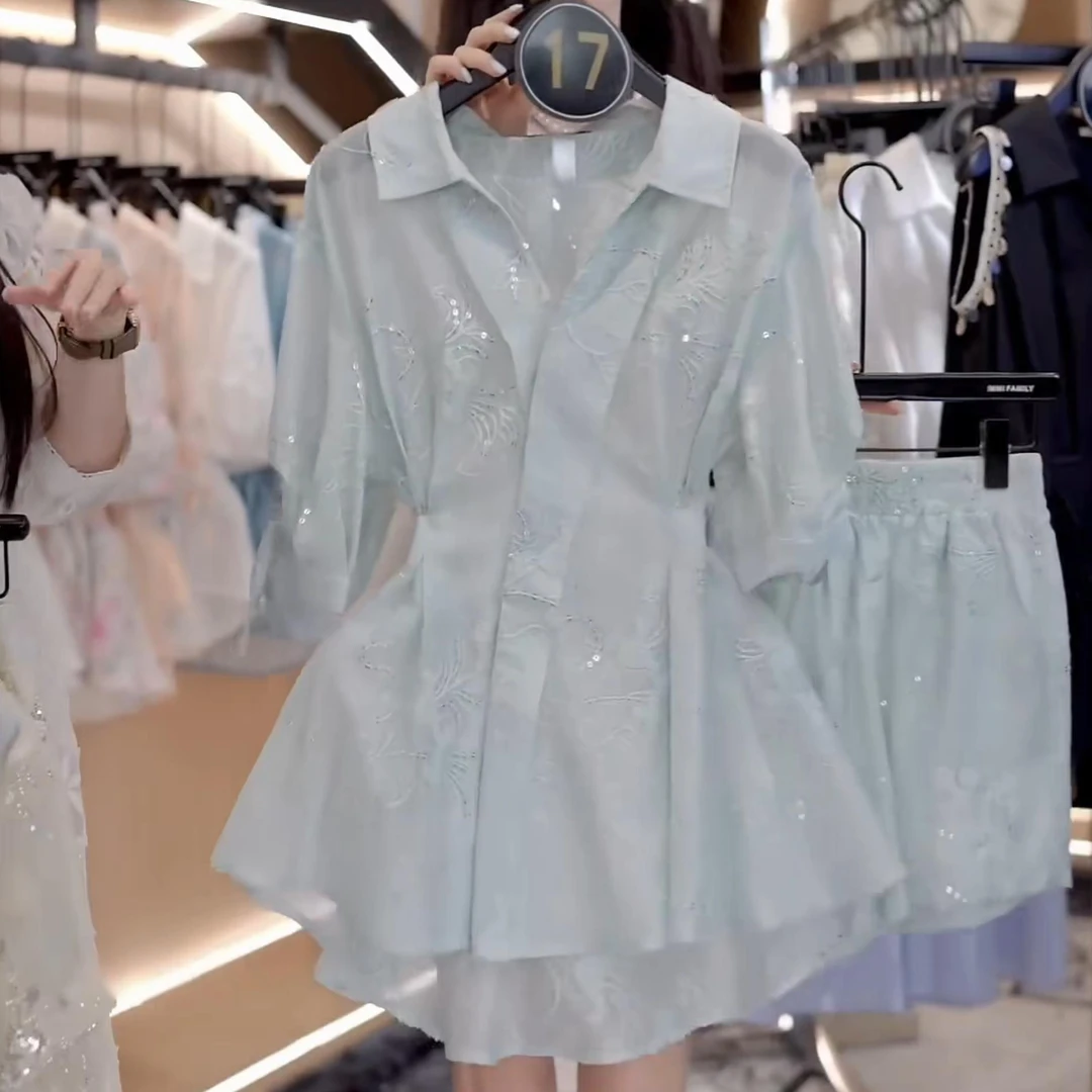 时尚气质套装女2025夏季新款高级感刺绣V领衬衫搭配短裤两件套装