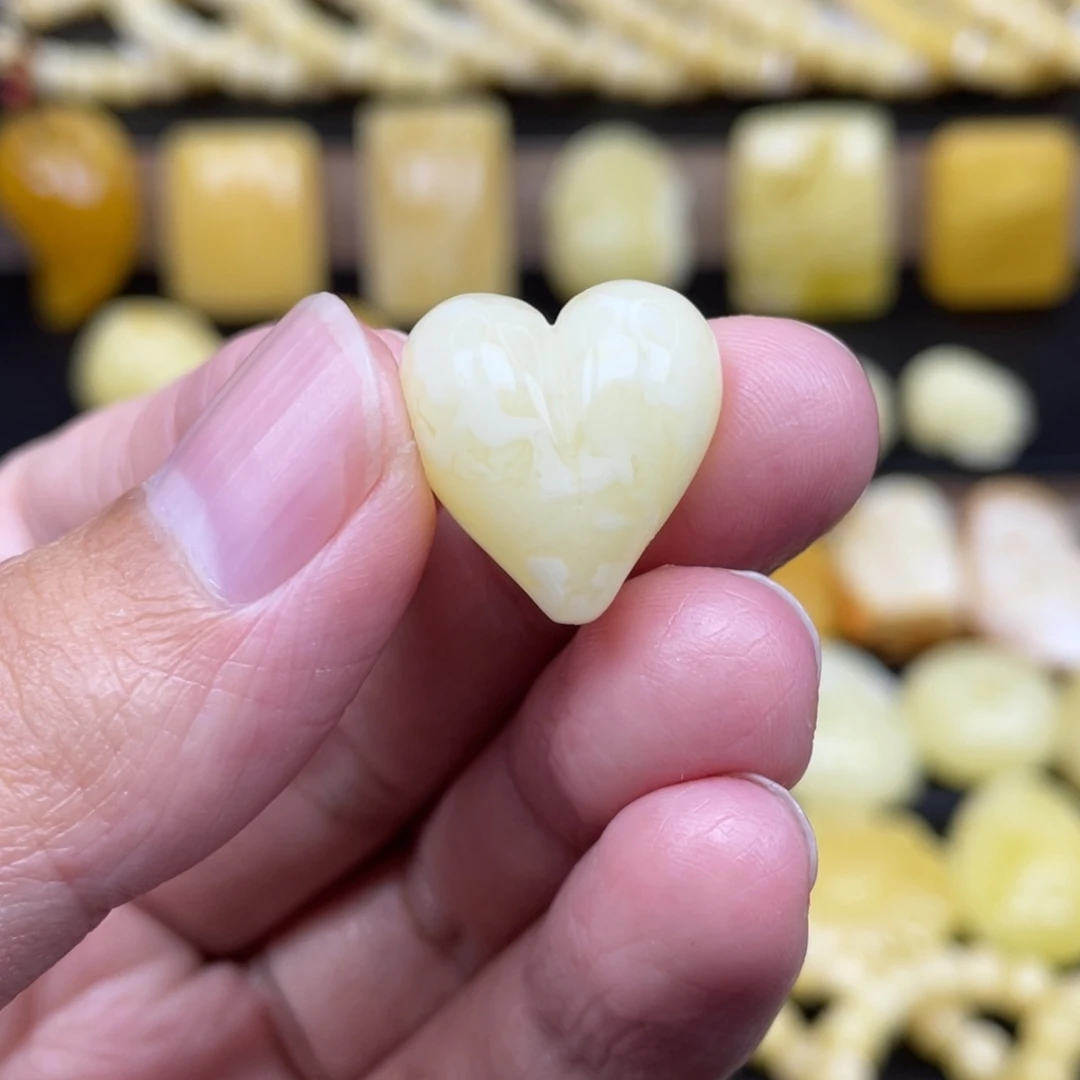 琥珀未镶嵌裸石琥珀蜜蜡