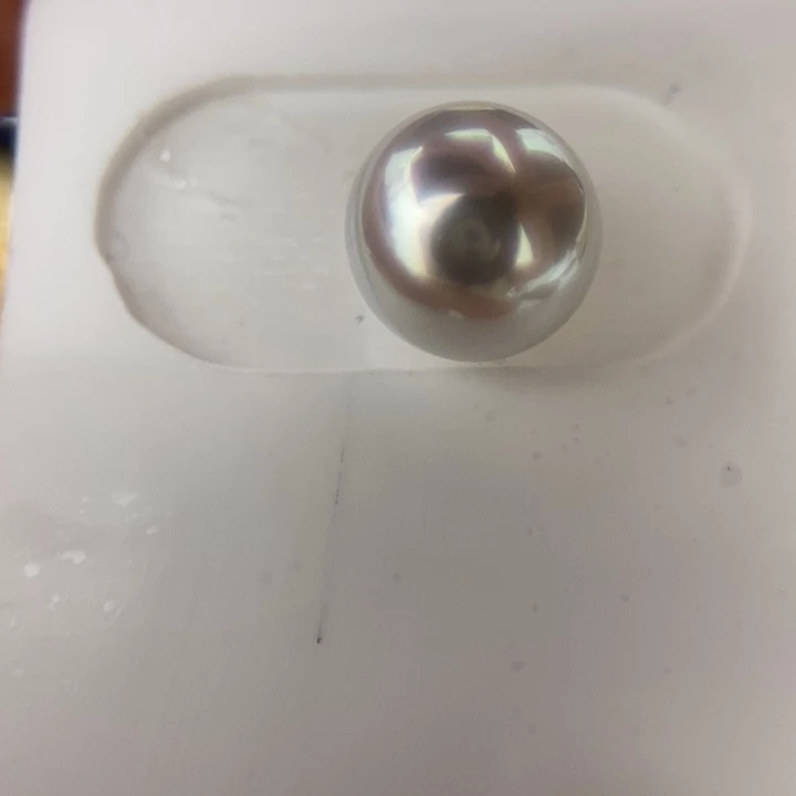 未镶嵌裸珠海水珍珠10.5mm正圆澳白冷银伴彩宝石光