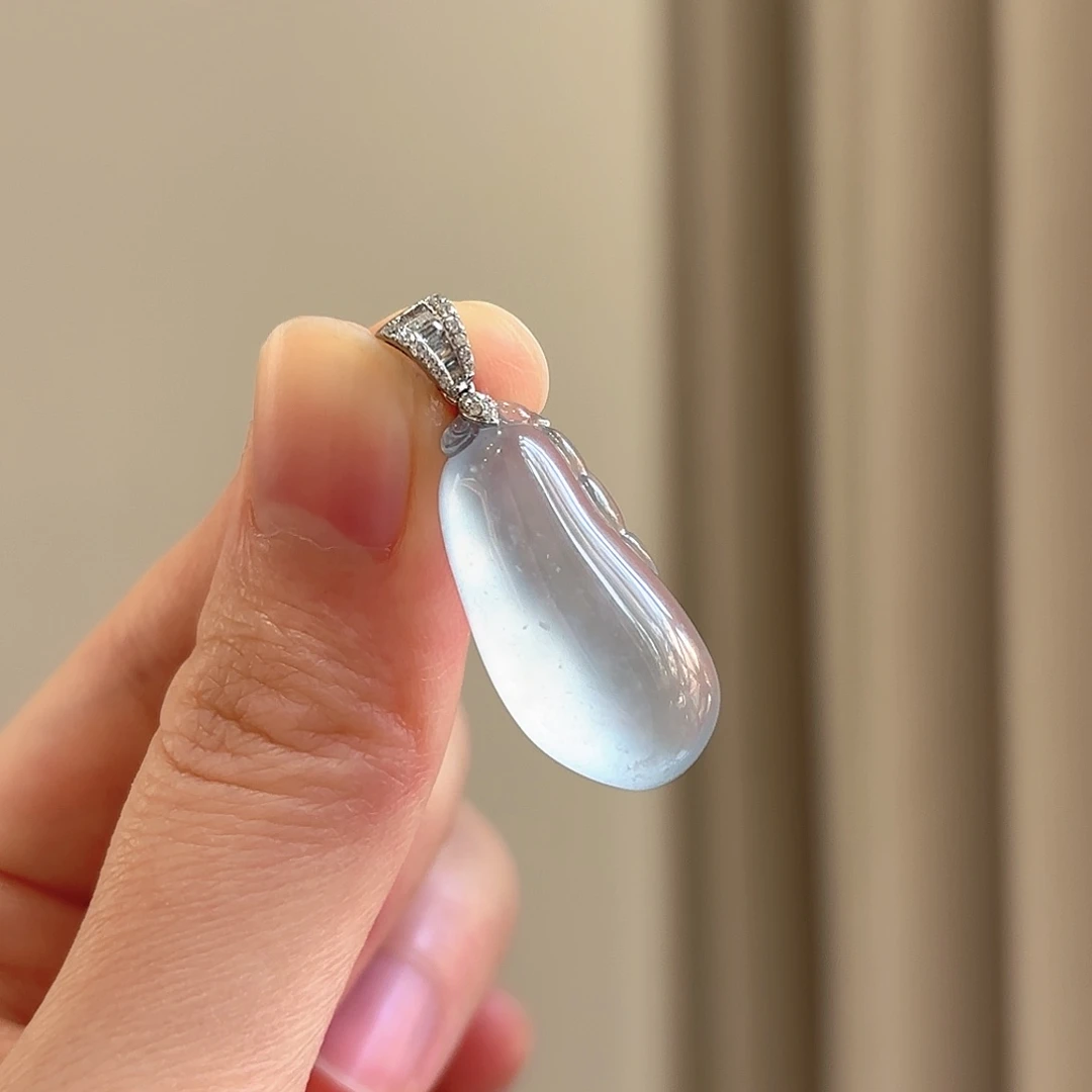 翡翠18K金镶嵌吊坠(不含链)翡翠瓜瓜吊坠多人不退不换