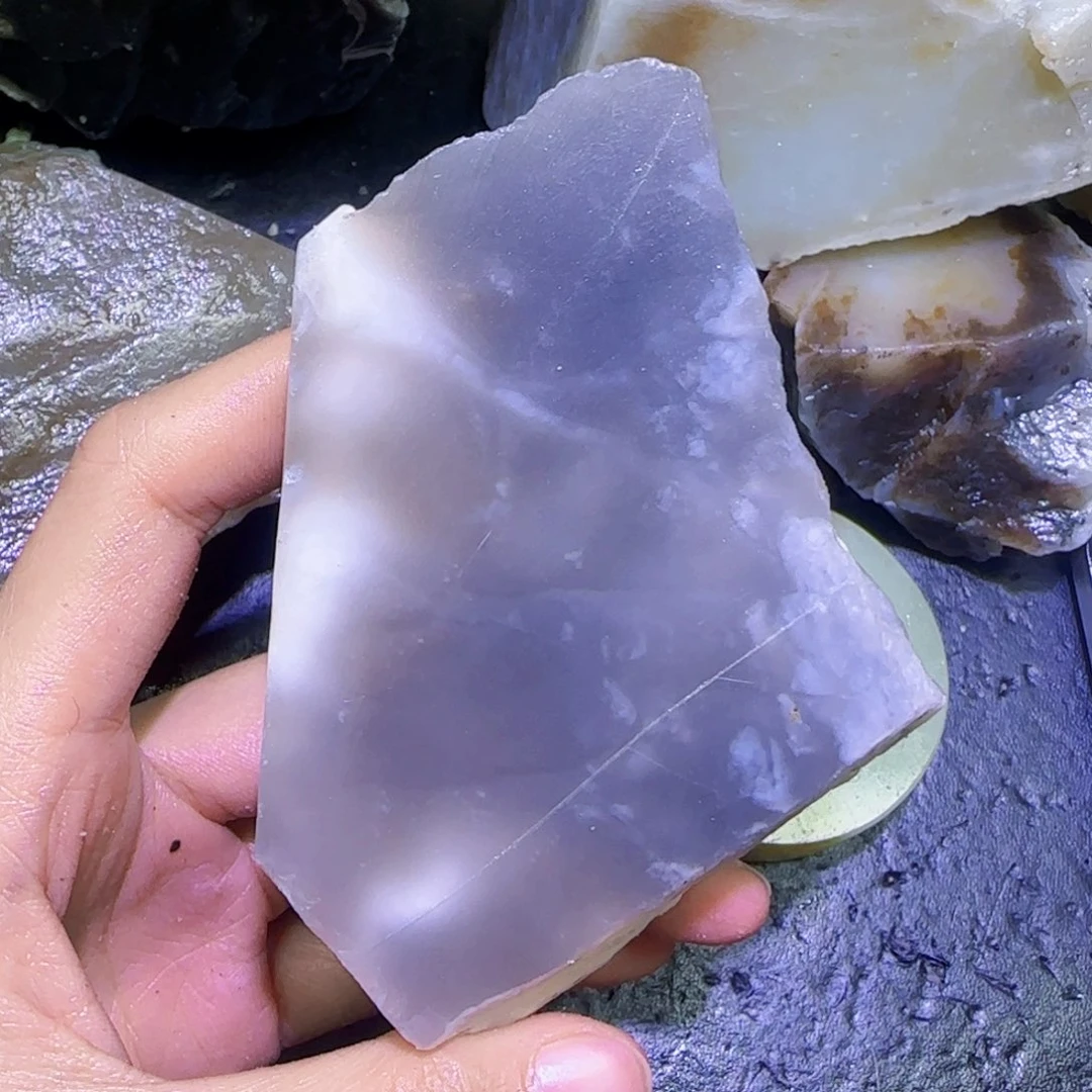 和田玉未镶嵌珠宝半成品