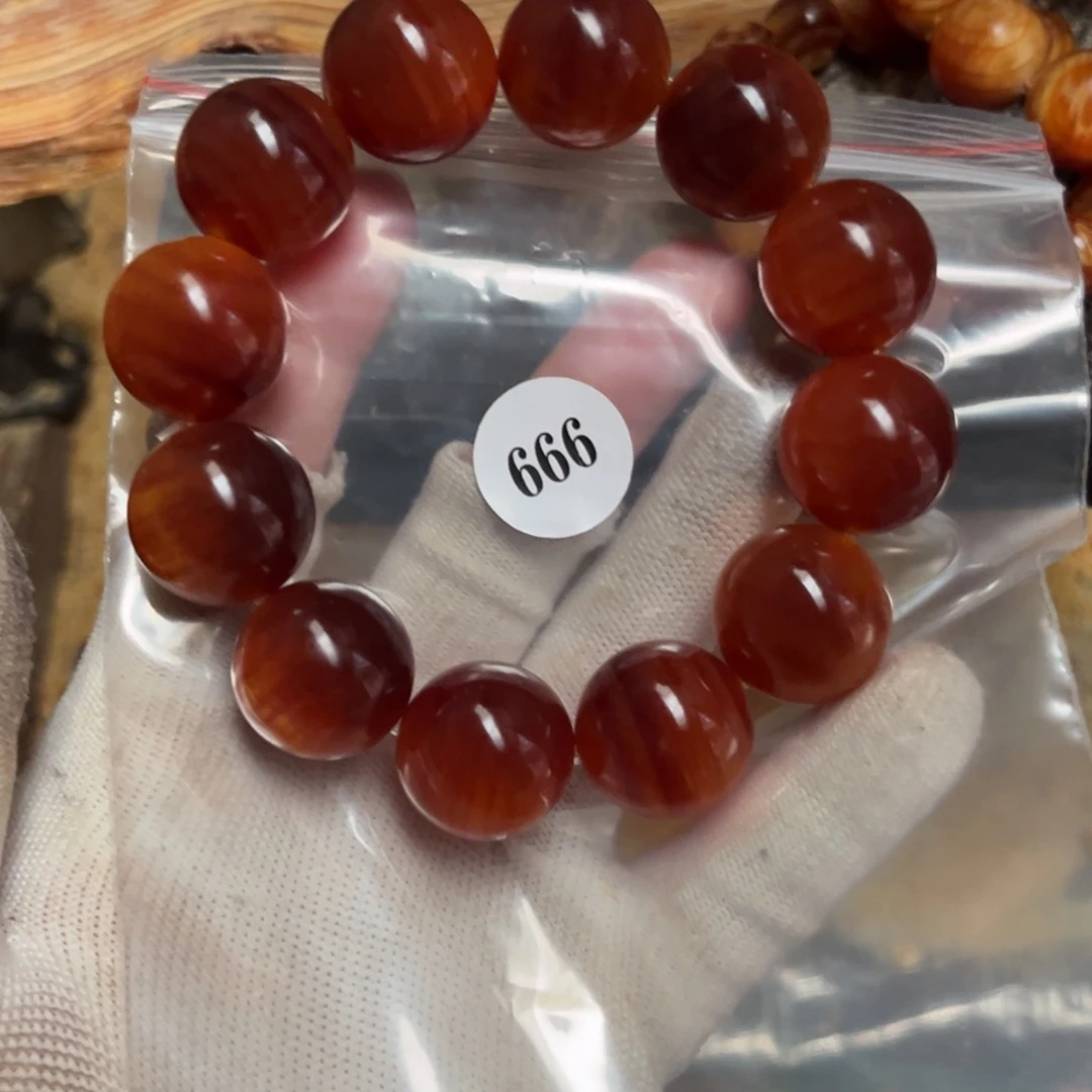 松木（琥珀木）手串/手链红***路666