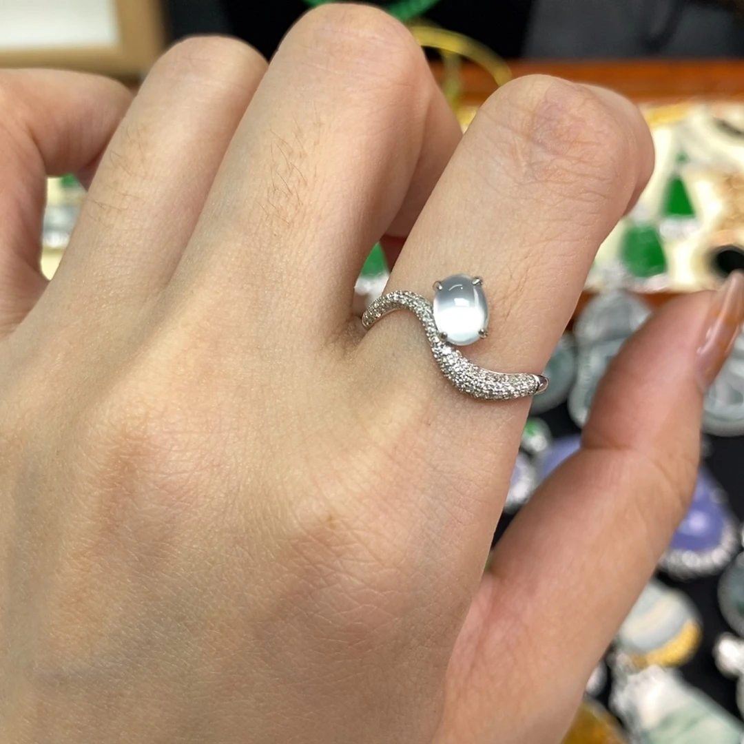 翡翠18K金镶嵌颈饰A货翡翠