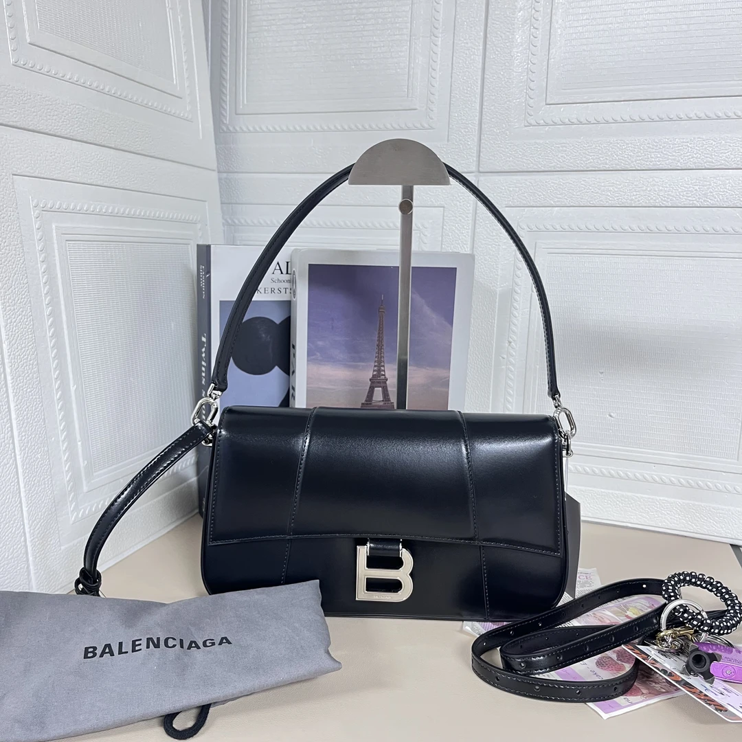 99新 Balenciaga/巴黎世家 黑银光面腋下单肩斜挎包