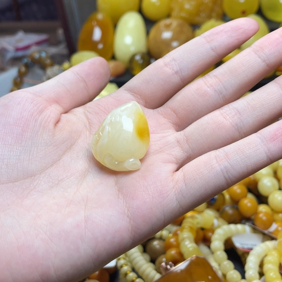 琥珀未镶嵌珠宝奇石