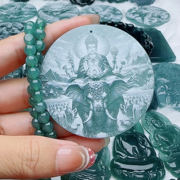 翡翠未镶嵌颈饰多样性发货天然的A货翡翠