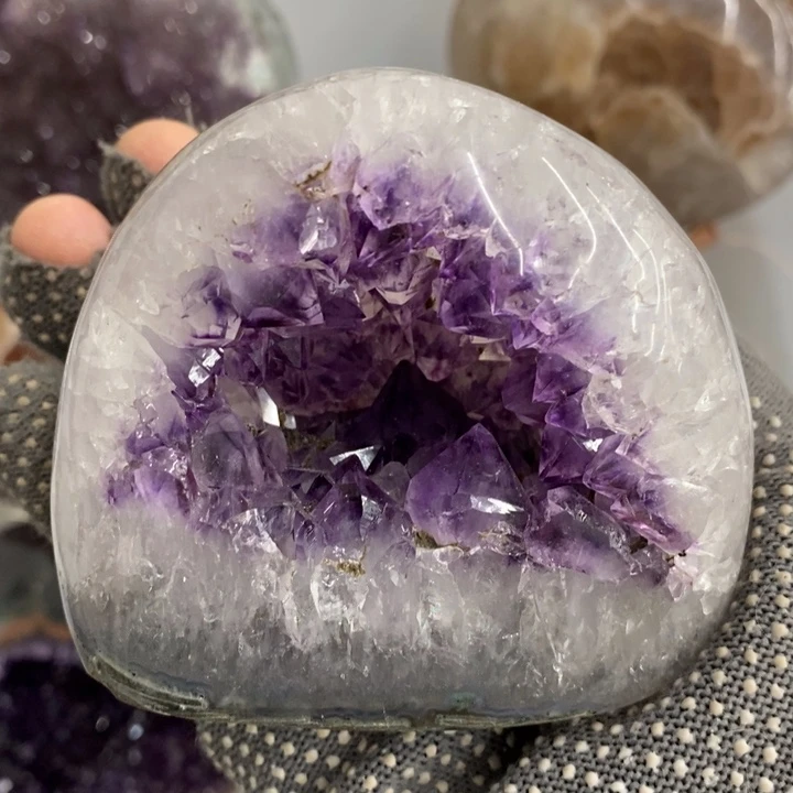 紫晶未镶嵌珠宝半成品