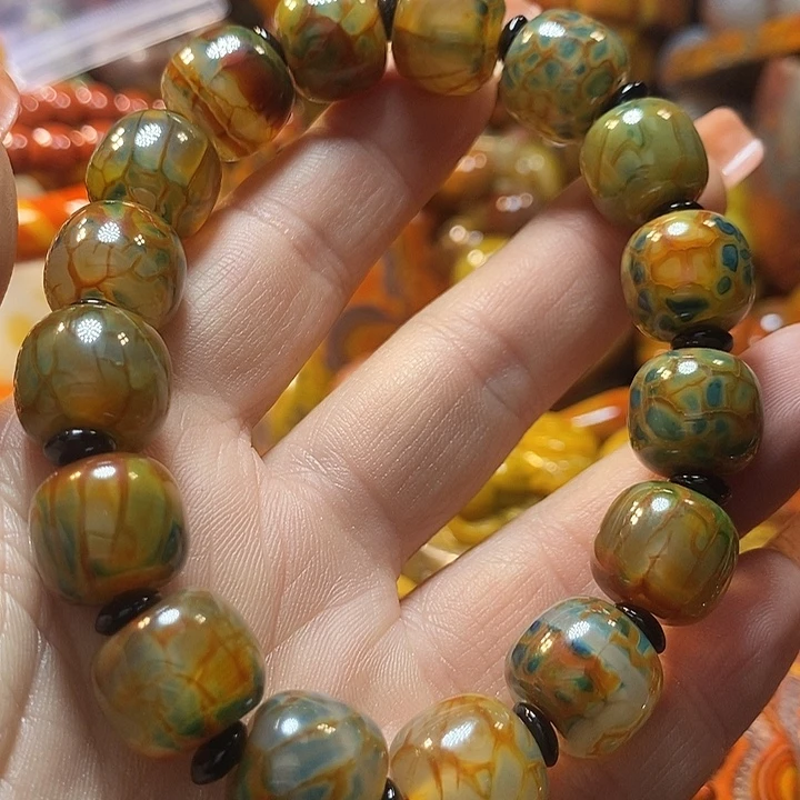 暗***行玛瑙/玉髓未镶嵌手链