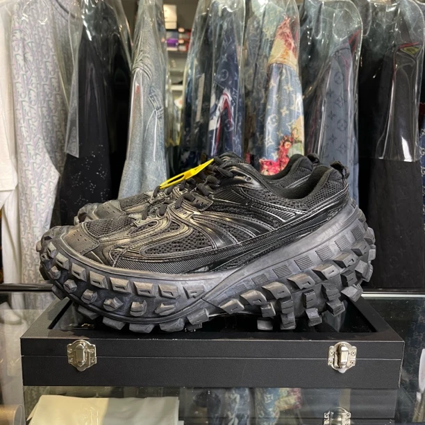 99新 Balenciaga/巴黎世家 黑轮胎休闲鞋/44码 /无盒/已鉴定洗护