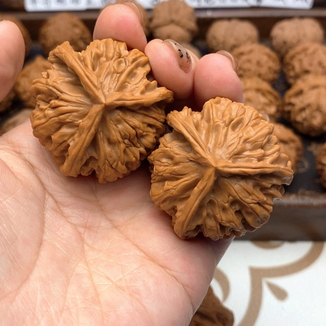 把件文玩核桃43尺全品牡丹花王奔