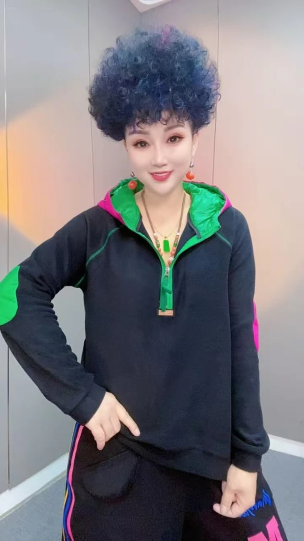 【高美丽专属】5870-1时尚休闲德绒拼色帽上衣