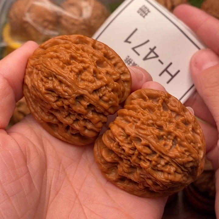 桃核把件南疆42…..