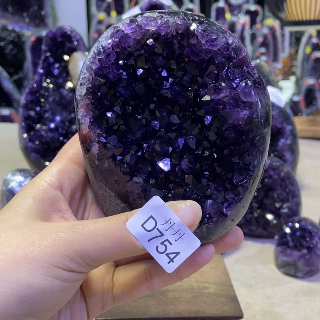 未镶嵌水晶大型摆件（非配饰）