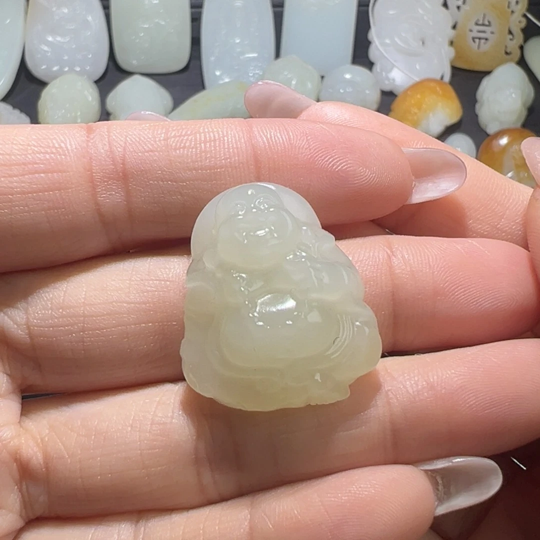 颈饰未镶嵌和田玉?***境