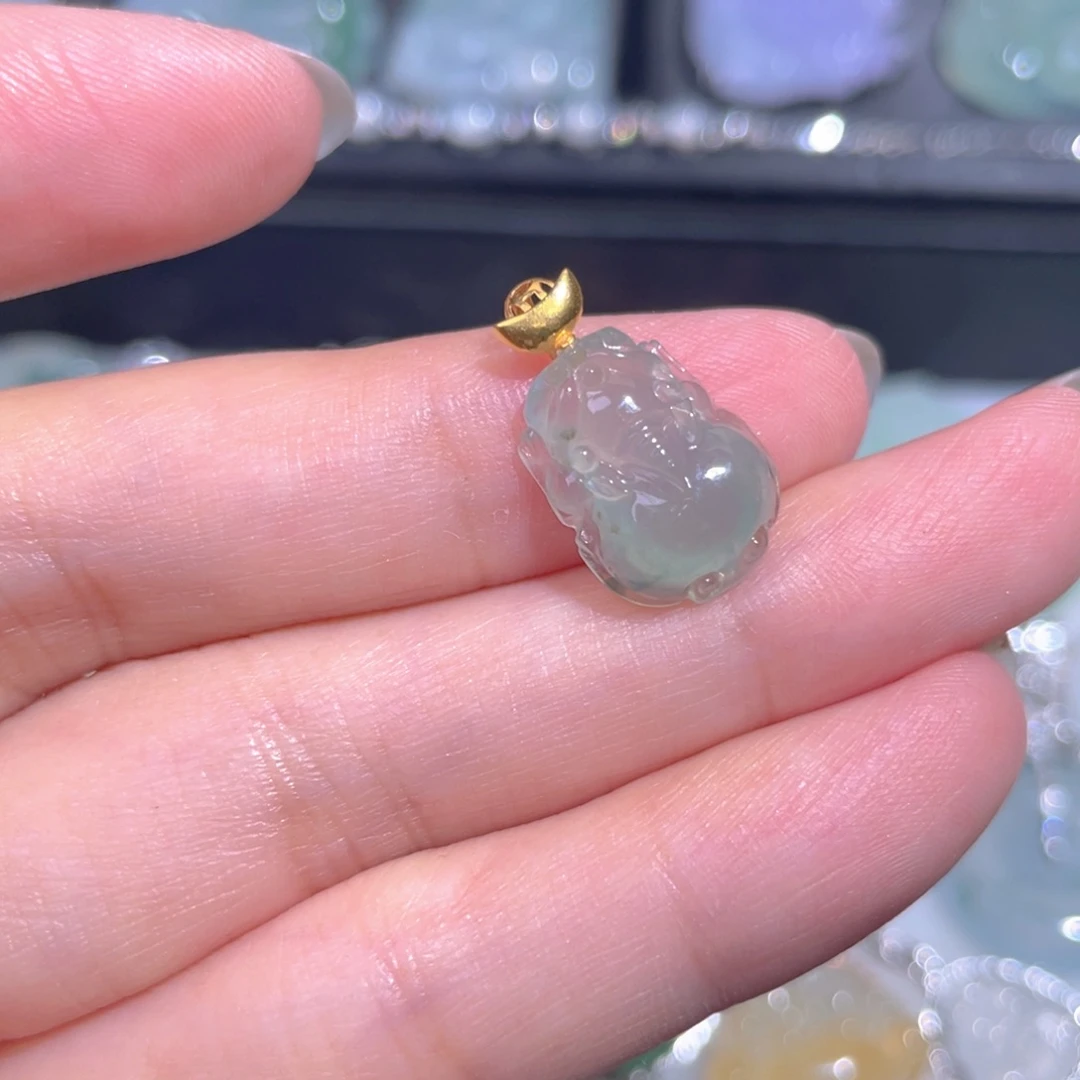 颈饰18K金镶嵌翡翠翡翠