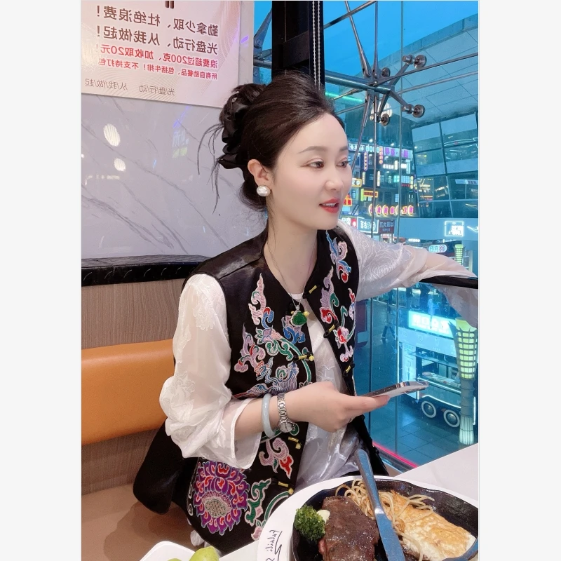 秋季气质休闲时尚中国风绣花马甲新中式显瘦民族风复古马夹刺绣