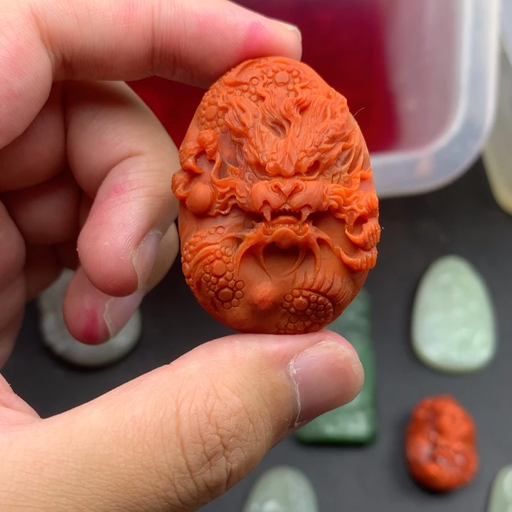 南红玛瑙未镶嵌挂件