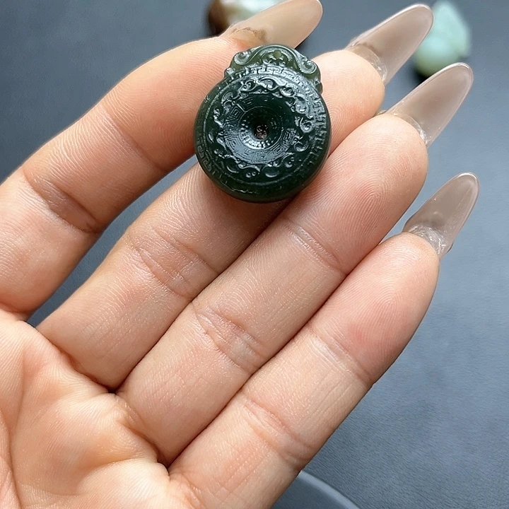 【闪购商品】颈饰未镶嵌和田玉