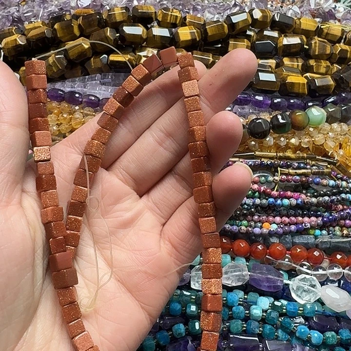 玛瑙/玉髓未镶嵌珠宝半成品一条6mm金沙方糖