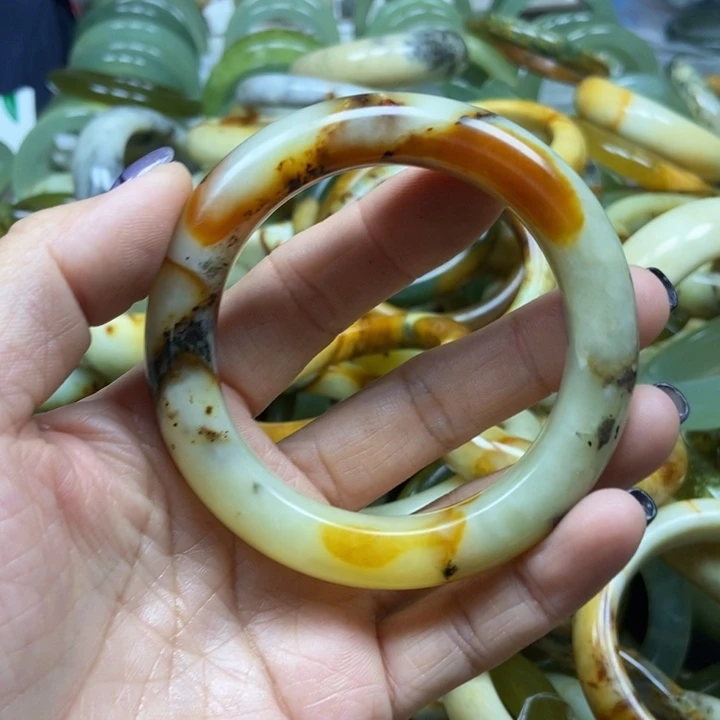 金***安未镶嵌蛇纹石玉手镯