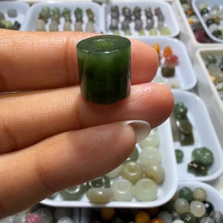 未镶嵌和田玉珠宝半成品