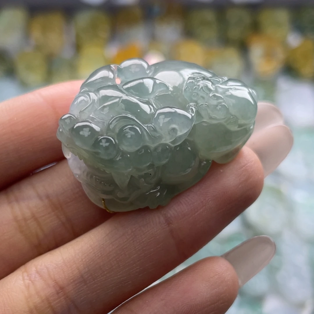 颈饰未镶嵌翡翠貔貅