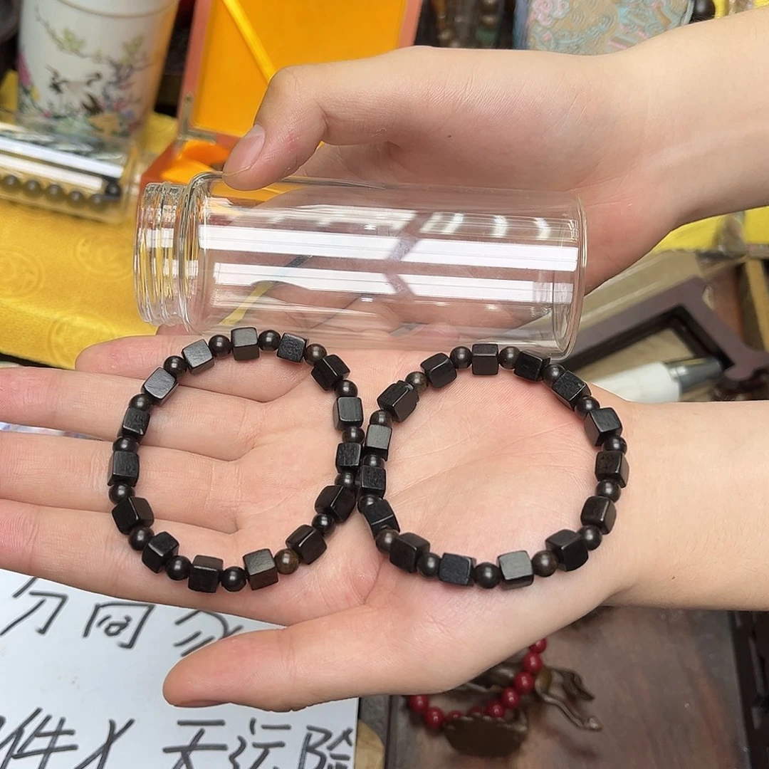 大叶紫檀（黑酸枝木类）