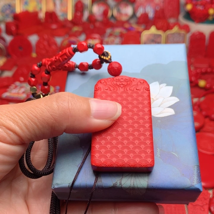 天然辰砂工艺品朱砂吊坠