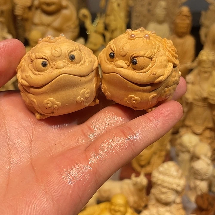 黄杨木小瑕疵三足金蟾一对