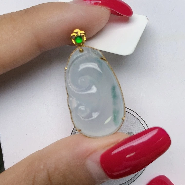 颈饰18K金镶嵌翡翠天然翡翠