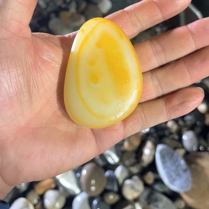 未镶嵌和田玉（糖玉）挂件