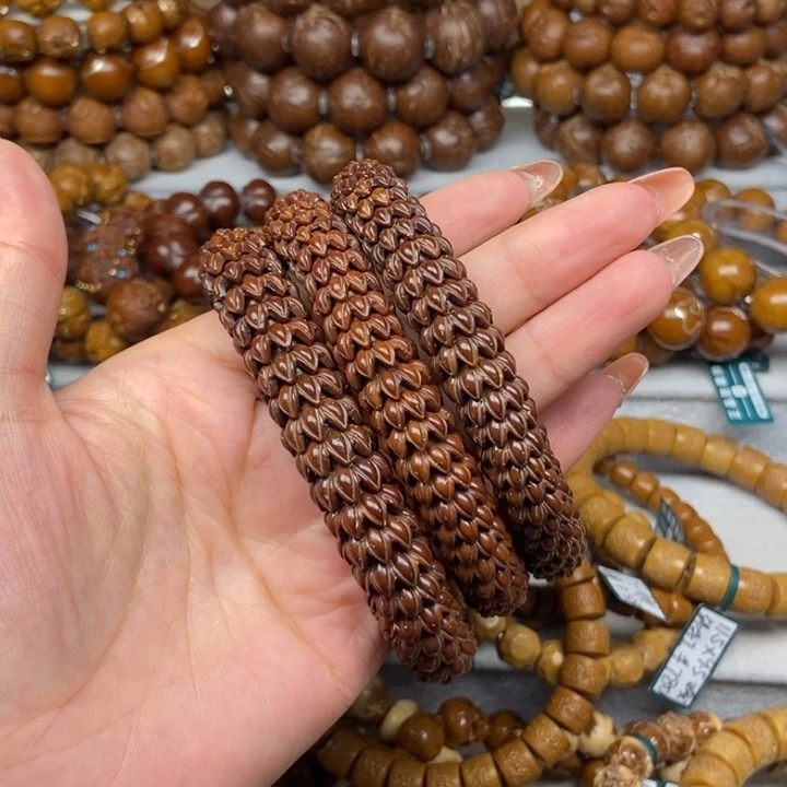 紫金鼠手串老***事紫金鼠莲花3条