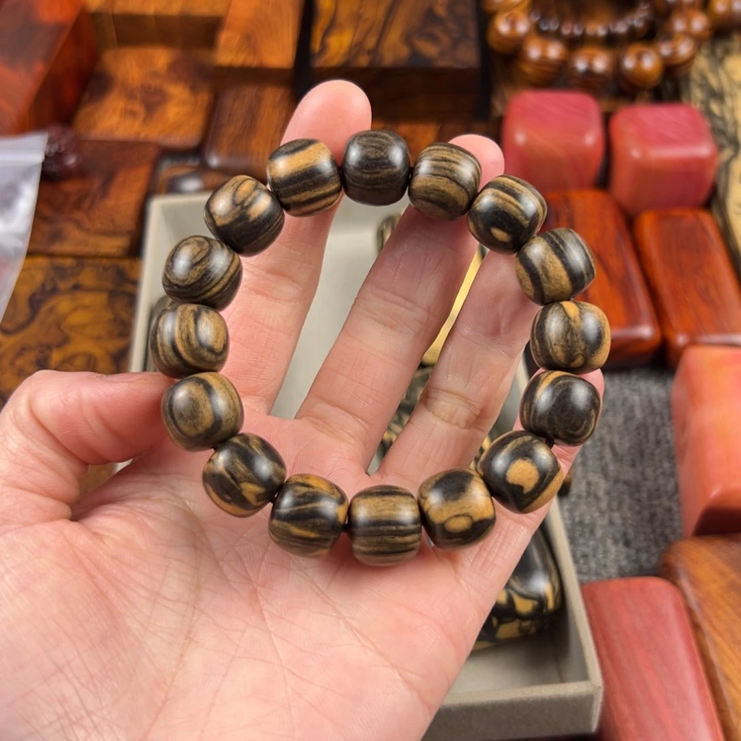 香榧木?****?苍月乌木1314串