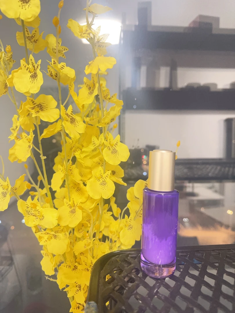 Y紫色提亮精华刷子