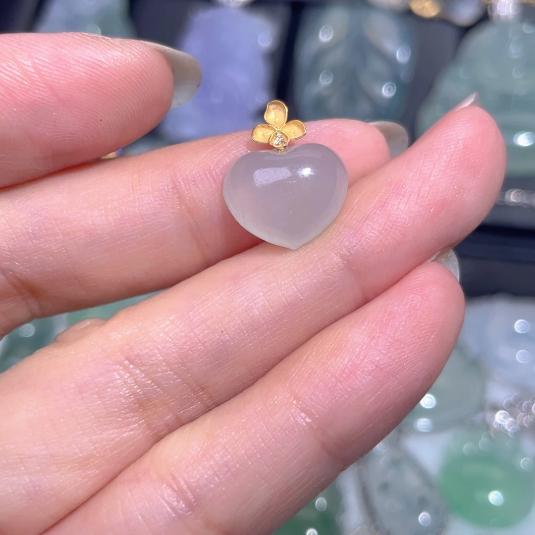 颈饰18K金镶嵌翡翠翡翠