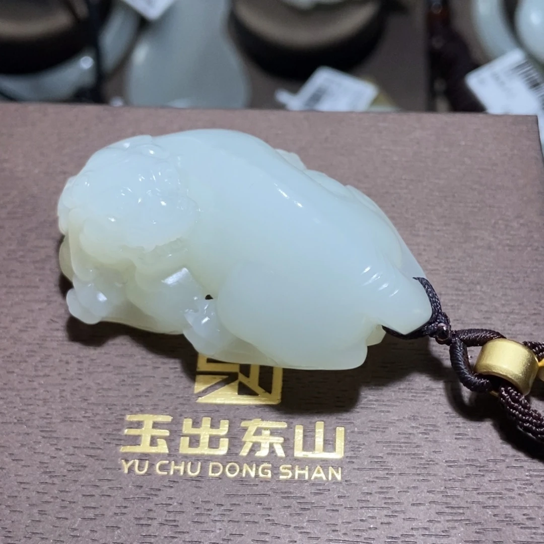 和田玉未镶嵌颈饰貔貅