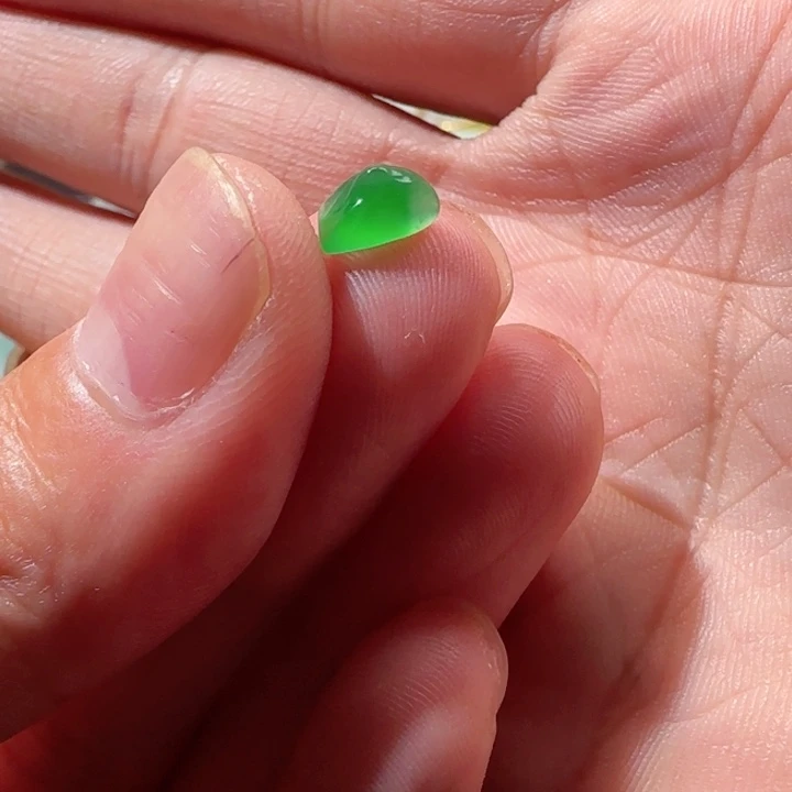 定制翡翠未镶嵌天然翡翠山
