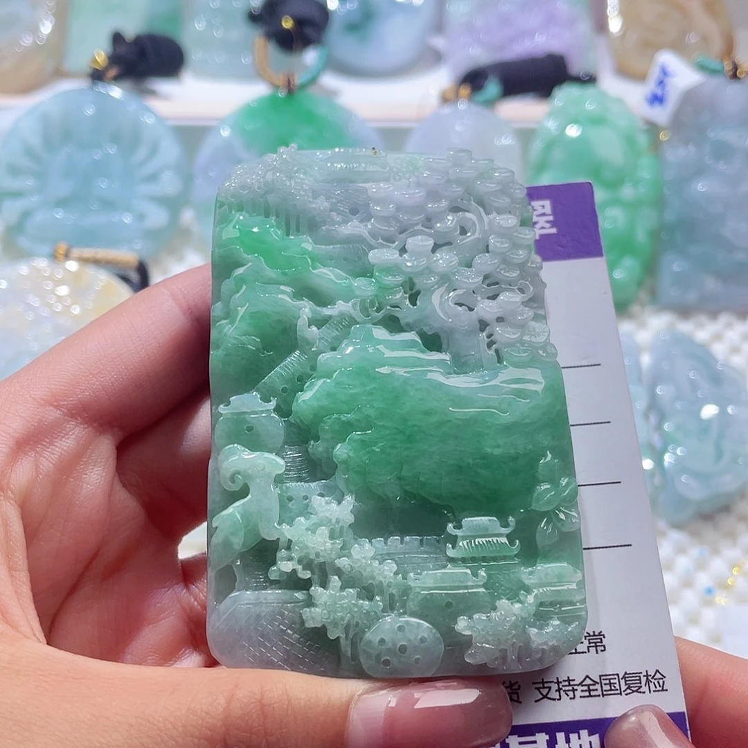 颈饰未镶嵌翡翠山水