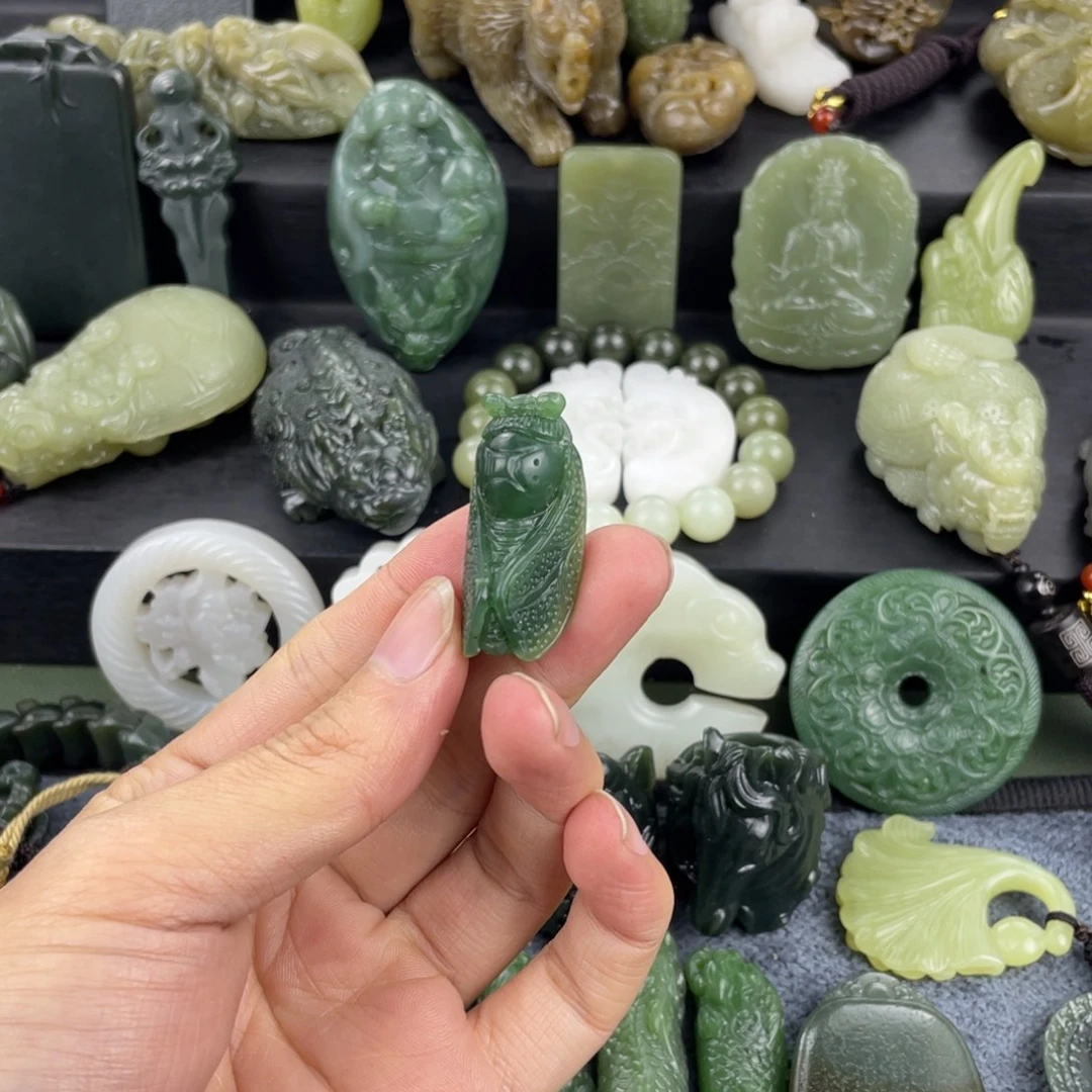 好***哥和田玉未镶嵌颈饰